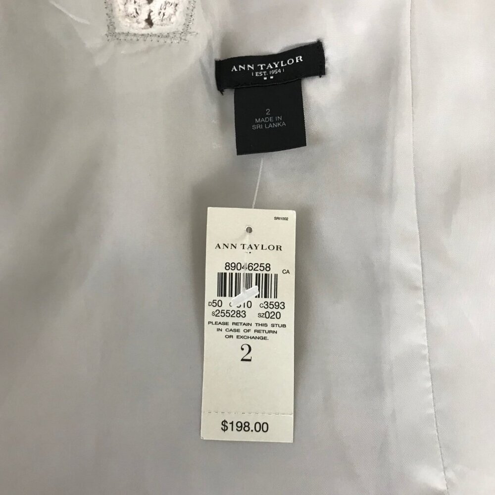 Ann Taylor  Lace V-neck Sleeveless Dress Ivory & Cream Size 2  NWT - Picture 11 of 13